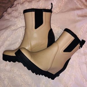 Sorel Joan Wedge Rain boot size 9.5